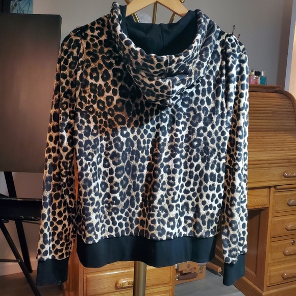 Michael Kors hoodie so soft and warm. Size S - Picture 7 of 7